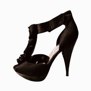 Steve Madden Fiesstaa Black Satin Heels  | Size 8